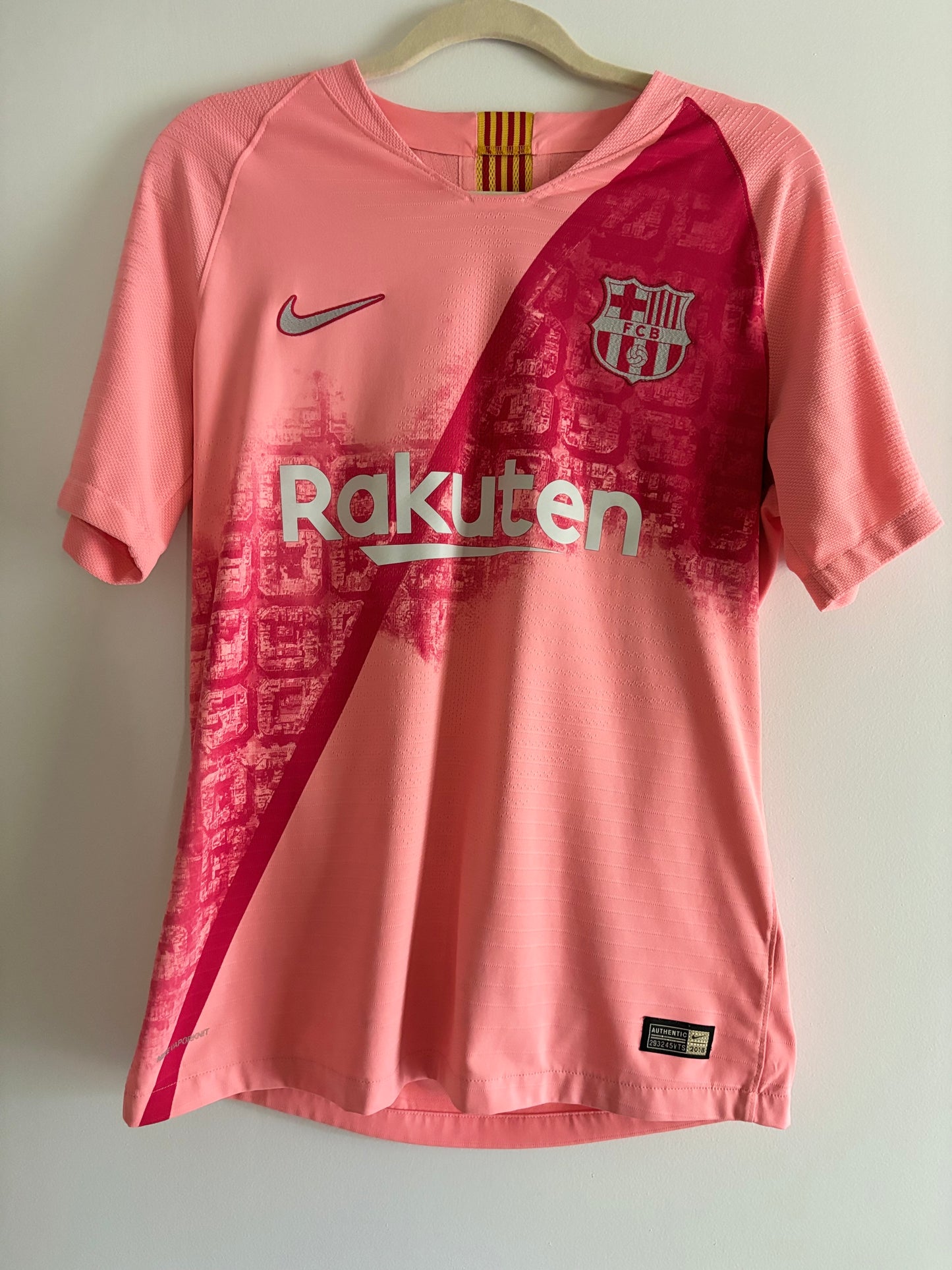 Barcelona 2018-19 Third Kit (M)